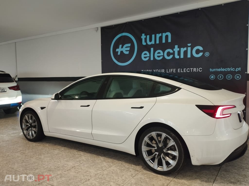 Tesla Model 3 Standard Range Plus RWD