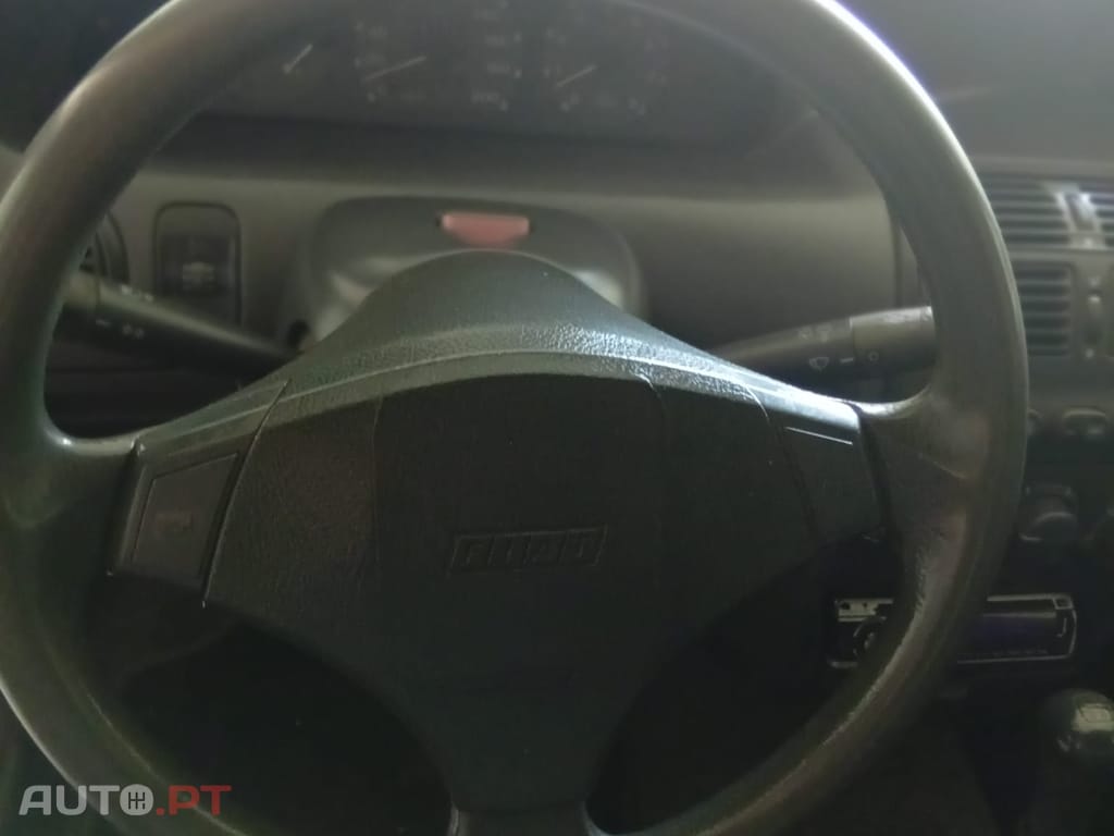 Fiat Punto 1.2 Fire - 5 portas