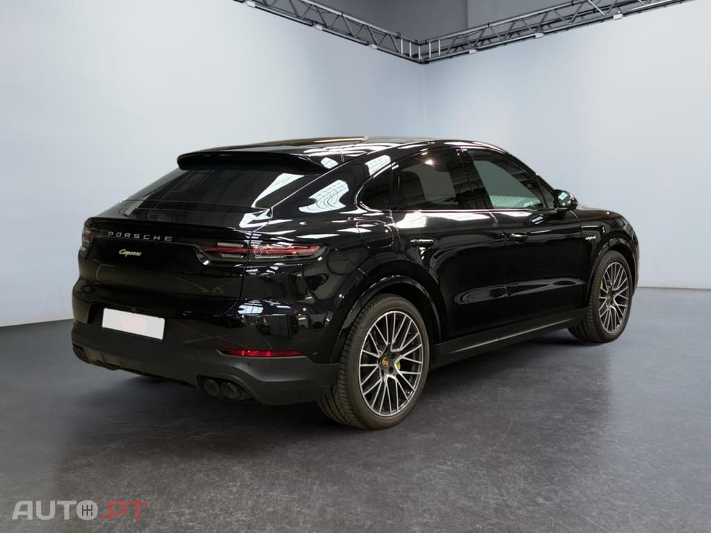 Porsche Cayenne E-Hybrid Triptronic V6