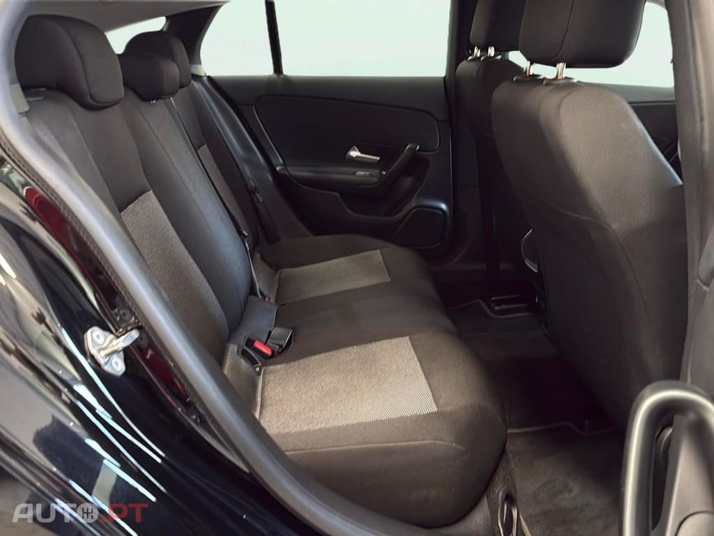 Mercedes-Benz CLA 180 7G-DCT Progressive