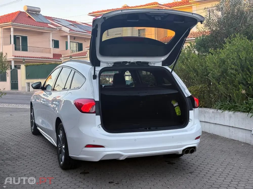 Ford Focus SW 1.0 EcoBoost ST-Line