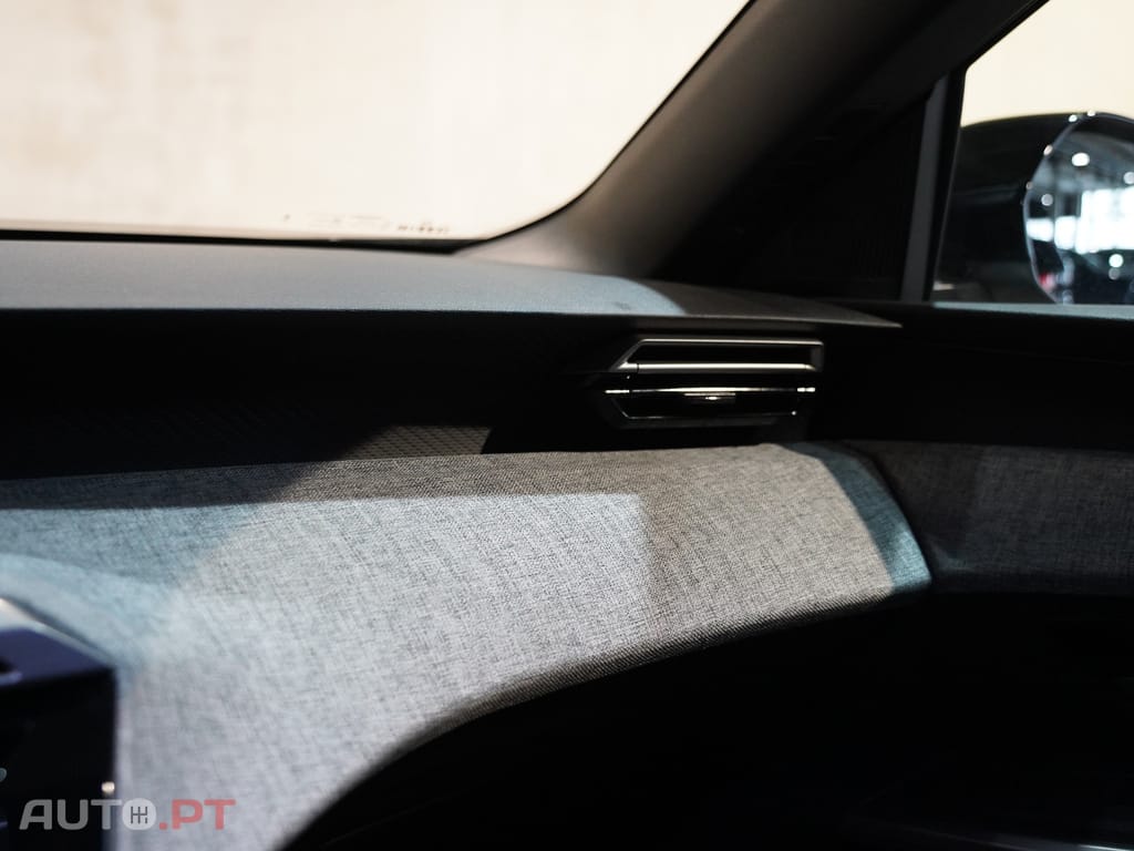 Peugeot 3008 1.2 Hybrid Allure e-DCS6