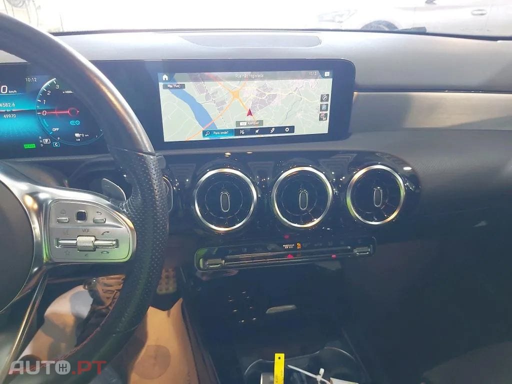 Mercedes-Benz A 250 e AMG Line