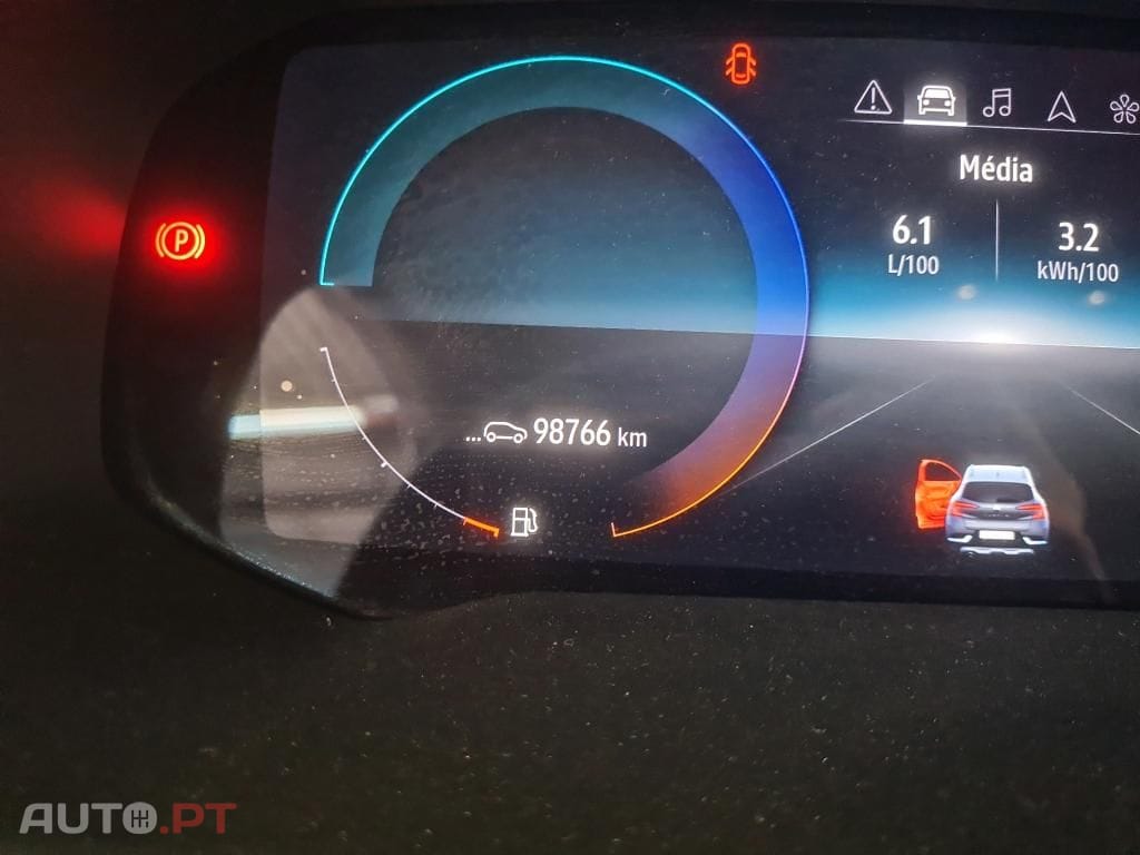Renault Captur 1.6 E-Tech Plug-In Intens
