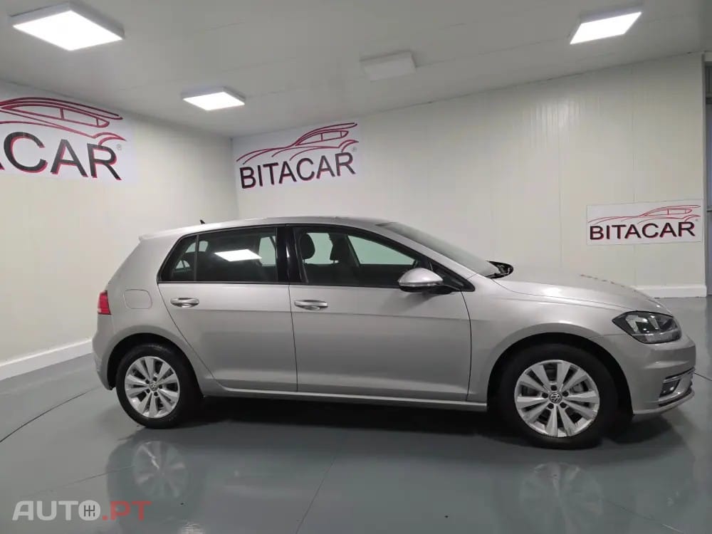 Volkswagen Golf 1.6 TDI CONFORTLINE