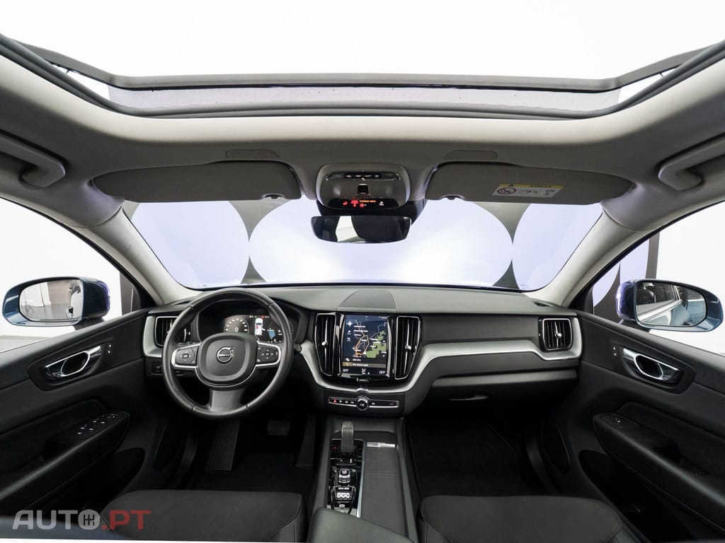 Volvo XC60 2.0 T8 PHEV Momentum Plus AWD