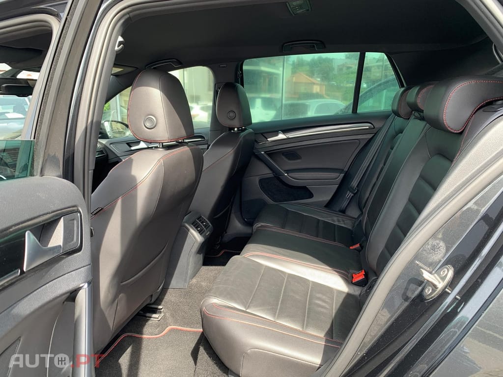 Volkswagen Golf 2.0 TSi GTi DSG Performance