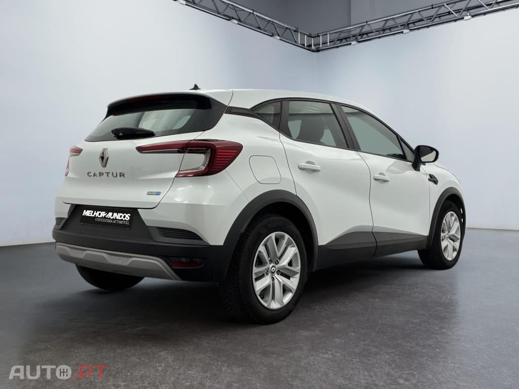 Renault Captur 1.6 E-Tech Business