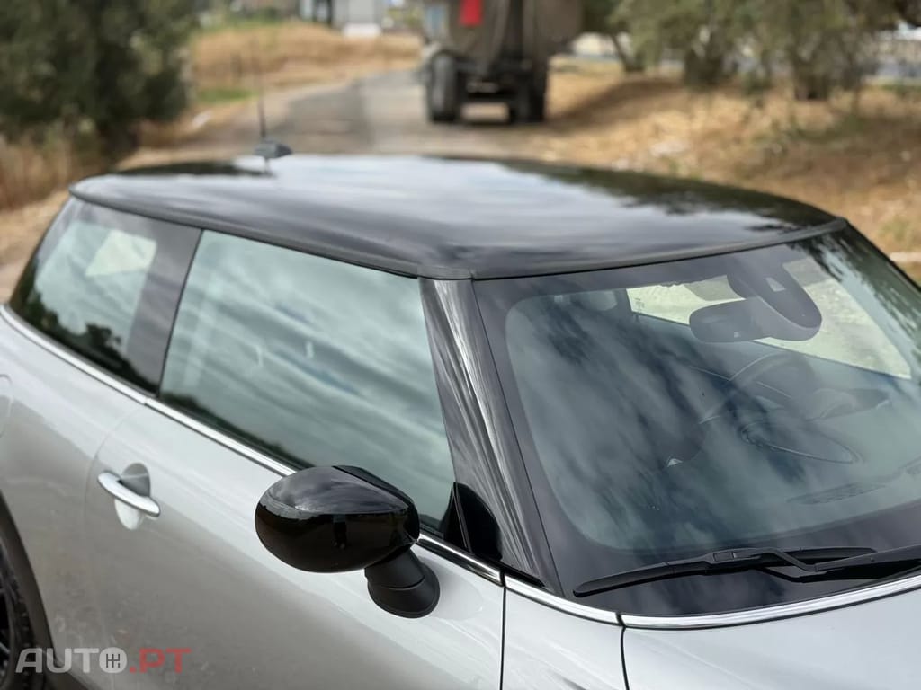 MINI Cooper Premium First Essential