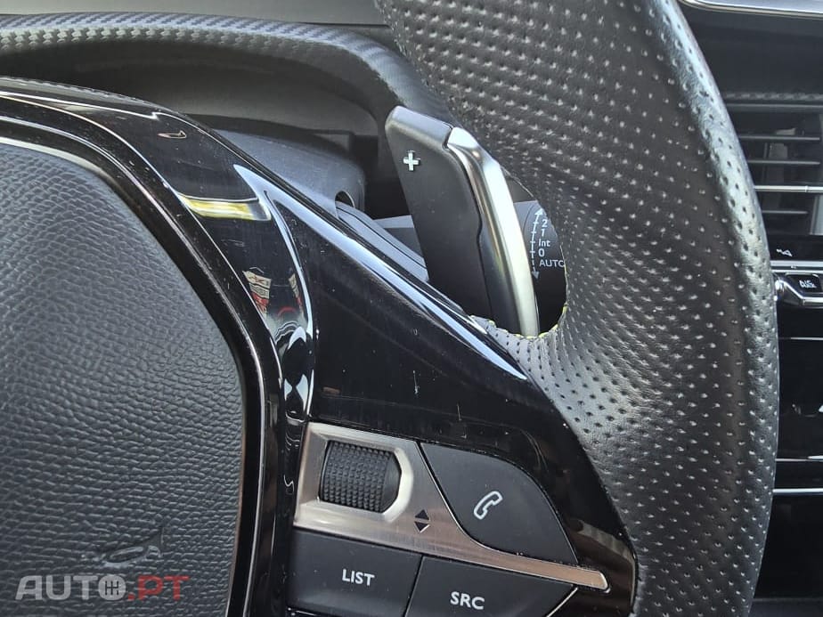 Peugeot 208 1.2 GT