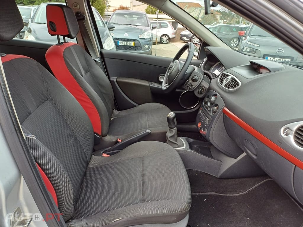 Renault Clio 1.2 16V Rip Curl