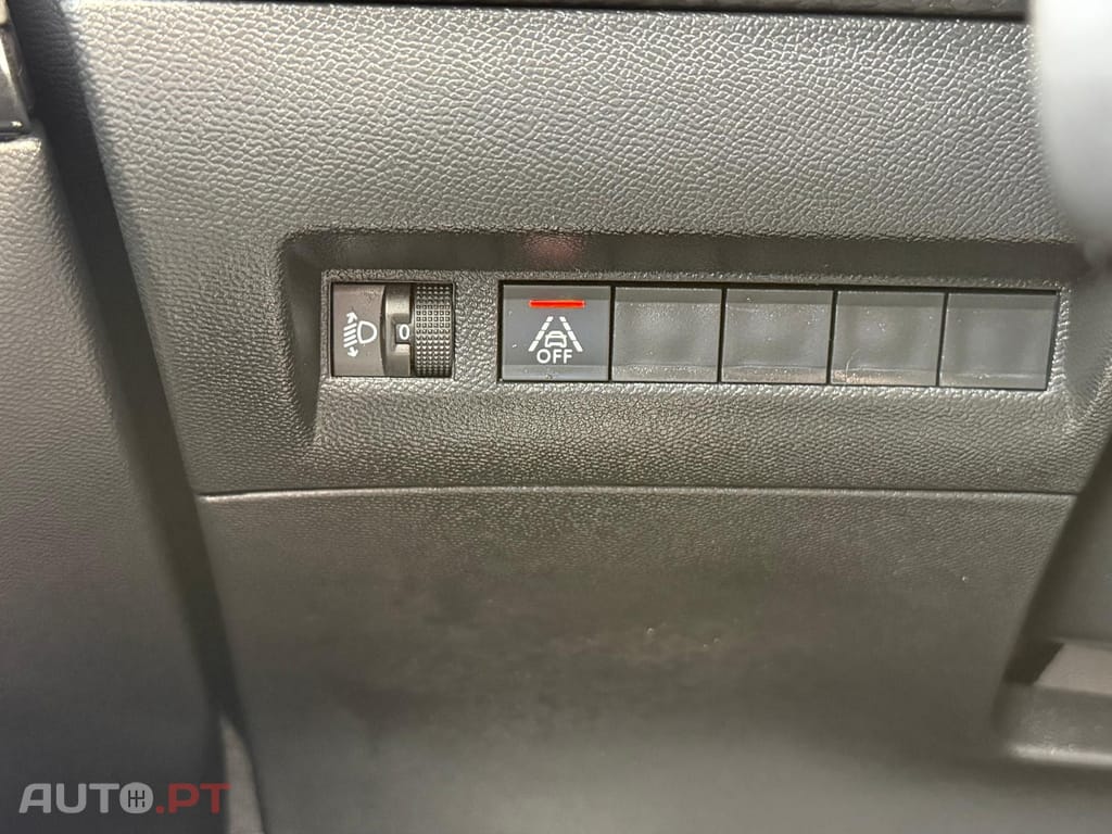 Peugeot 2008 1.5 BlueHDi Allure EAT8