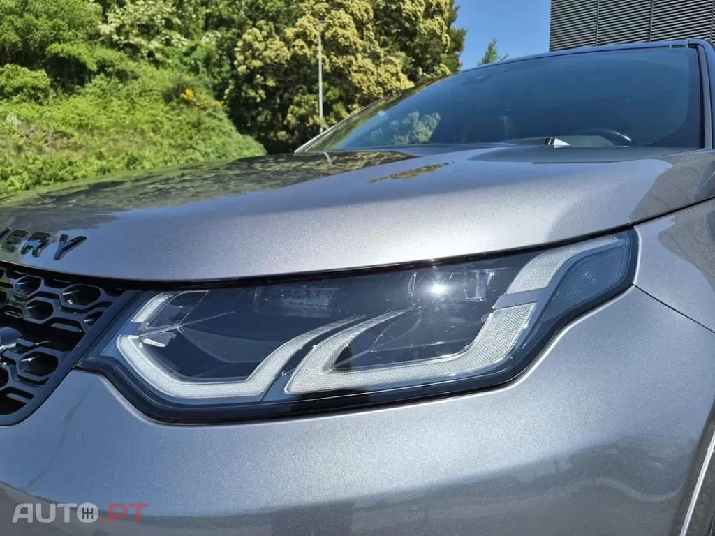 Land Rover Discovery Sport  P300e R  Dynamic S