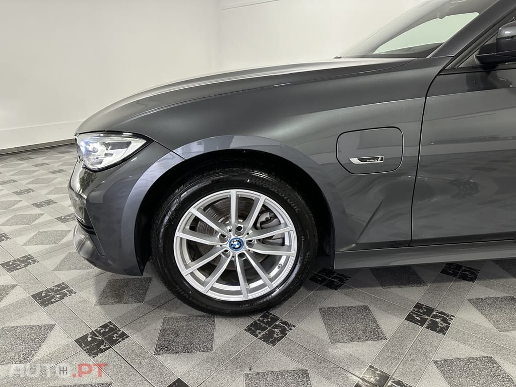 BMW 320 e Corporate Edition Auto