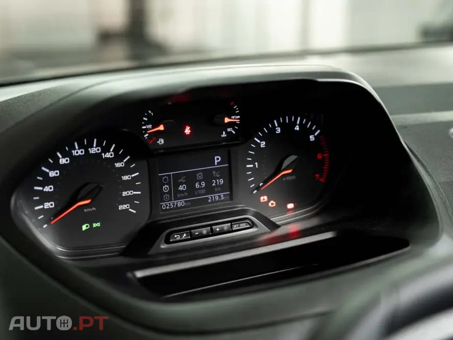 Peugeot Partner PREMIUM STANDARD 1.5 BLUEHDi