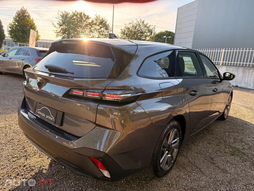 Peugeot 308 SW 1.5 BlueHDi Active Pack — fotografia 4