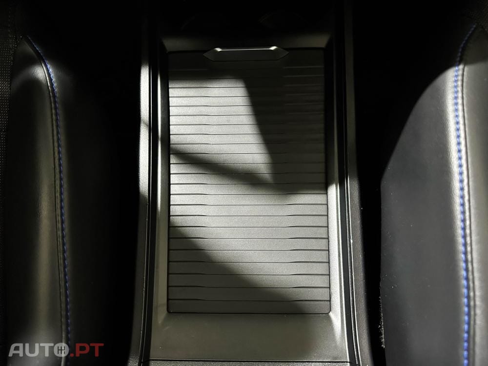 MG MG4 77 kWh Extended Range Luxury