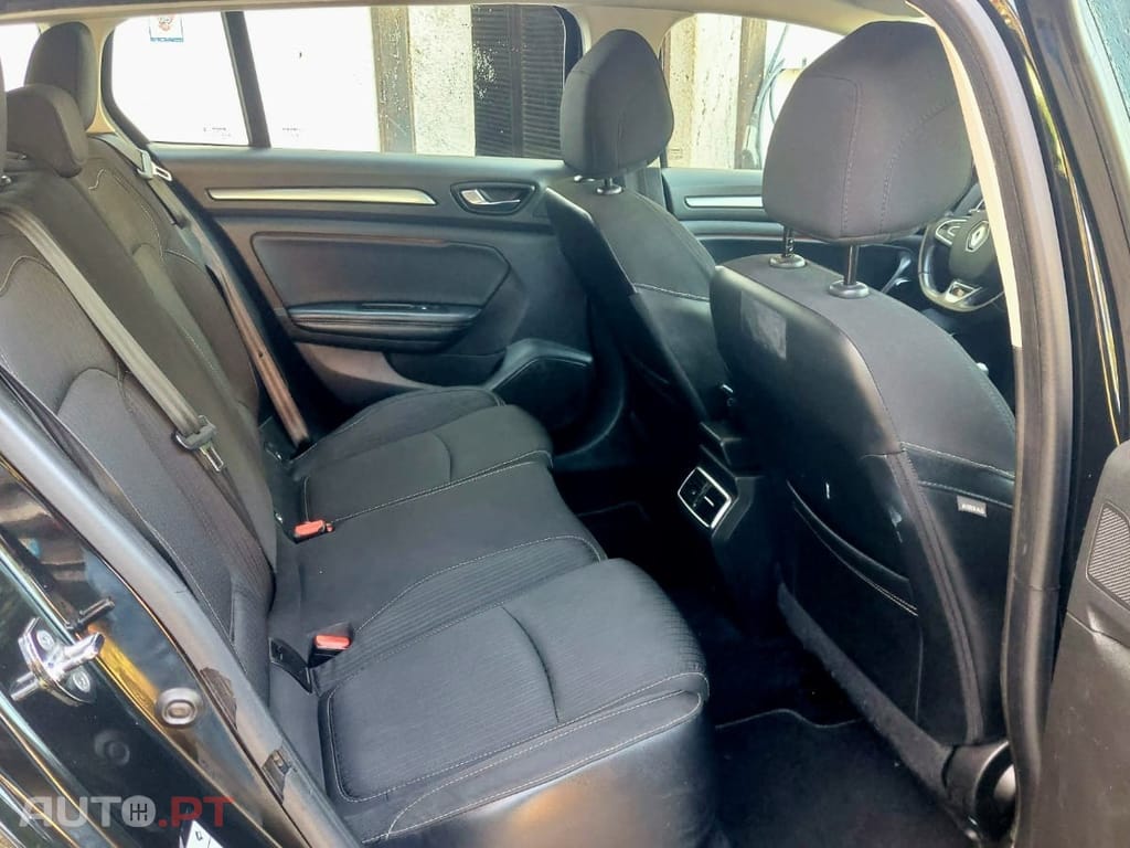 Renault Mégane Sport Tourer 1.5 Blue dCi Intens EDC