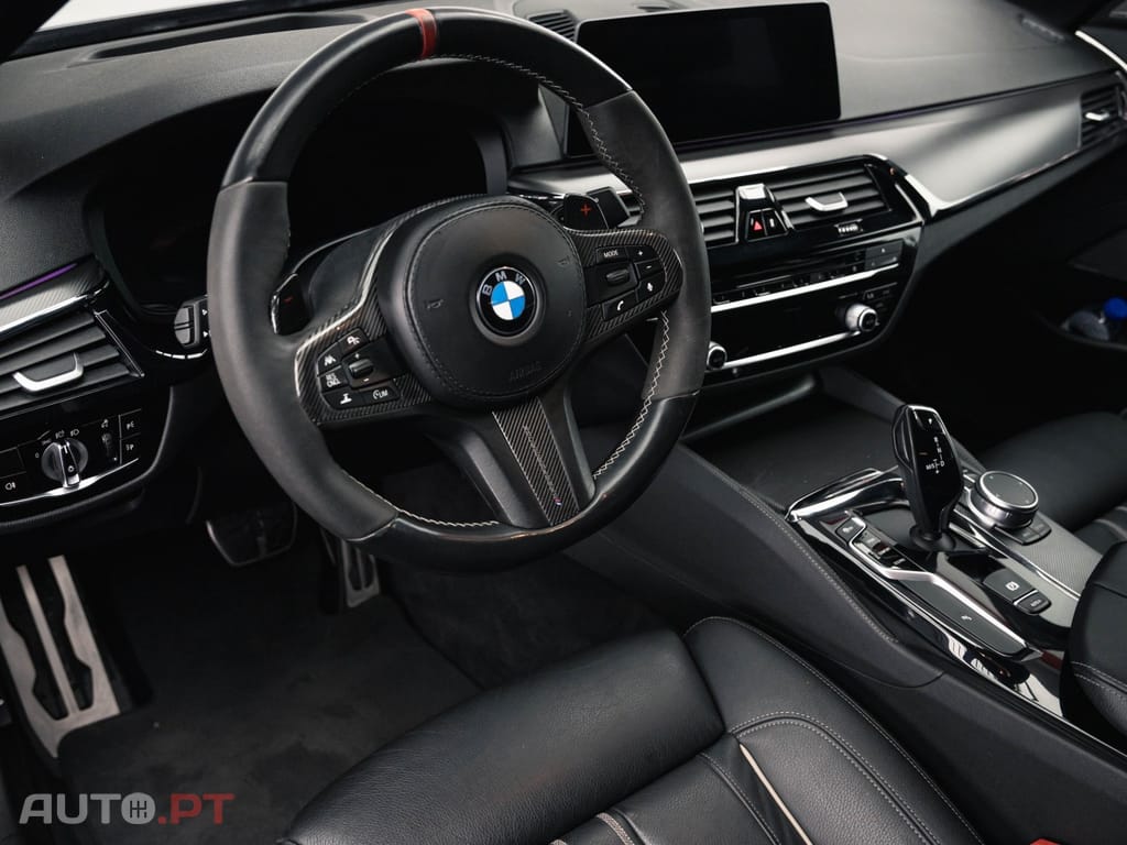 BMW M550 xDrive Auto