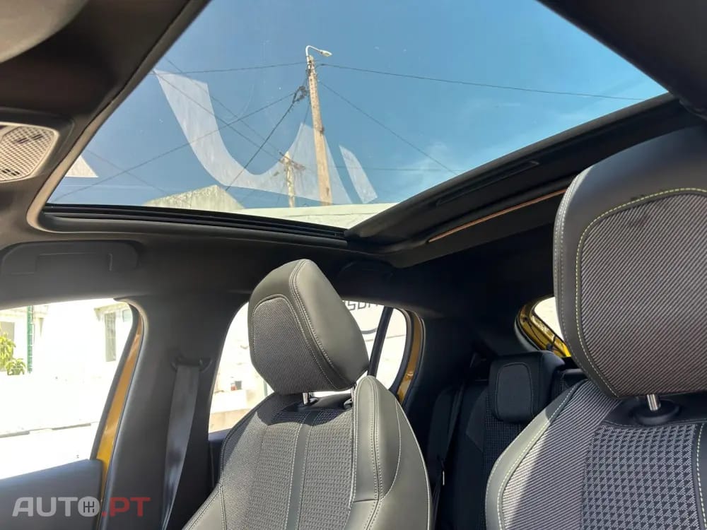 Peugeot 208 1.2 PureTech GT EAT8