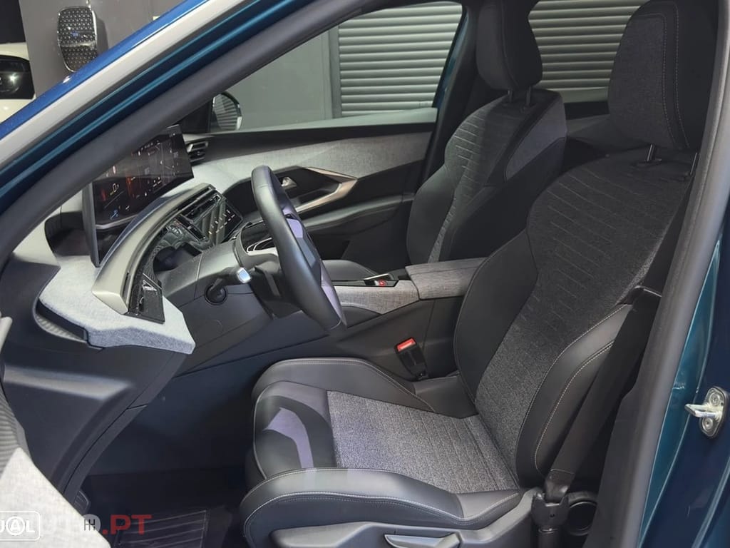 Peugeot E-3008 Allure