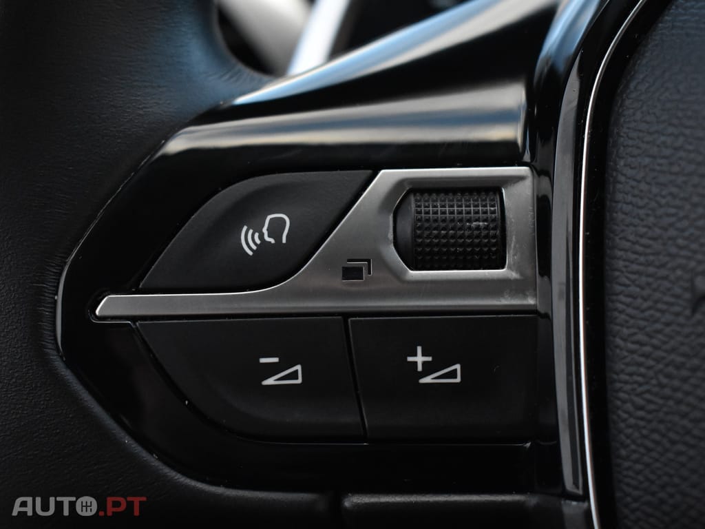 Peugeot 3008 1.6 Hybrid Allure Pack e-EAT8