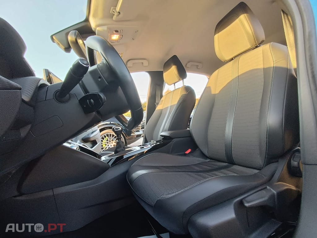 Peugeot 208 1.5 BlueHDi Allure