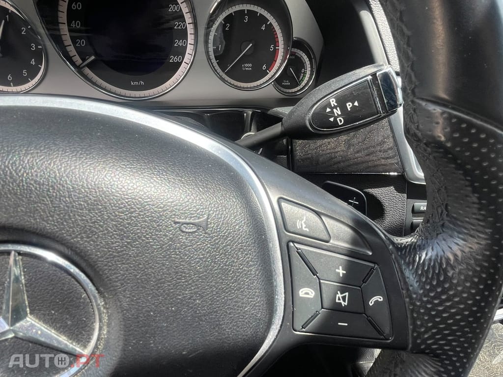 Mercedes-Benz E 300 Bluetec Hybrid Avantgarde — fotografia 11