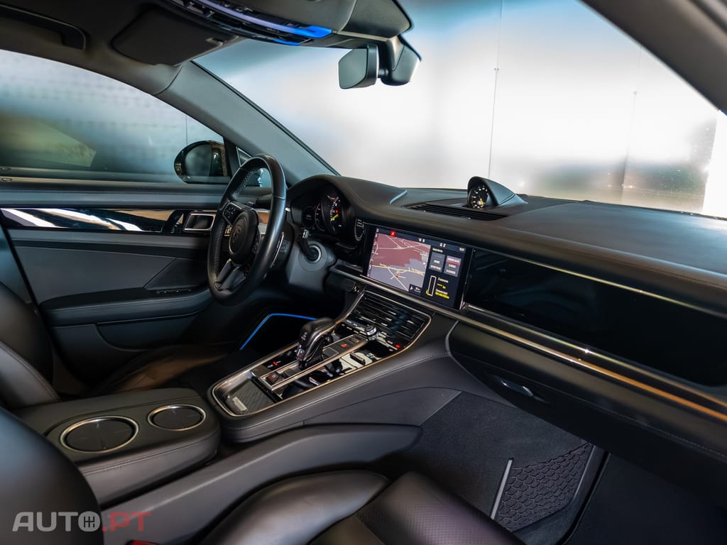 Porsche Panamera 4 E-Hybrid