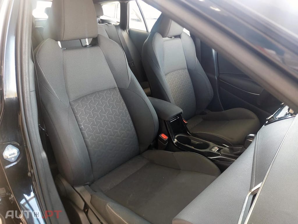 Toyota Corolla 1.8 Hybrid Comfort — fotografia 54