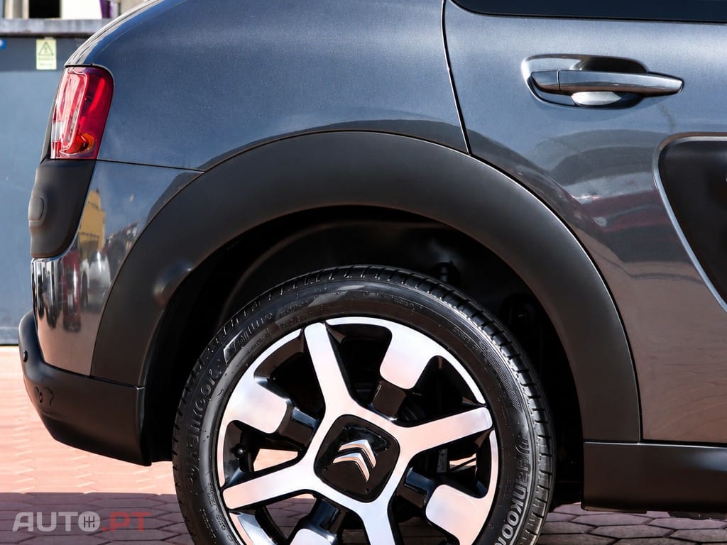 Citroen C4 Cactus 1.2 PureTech Shine