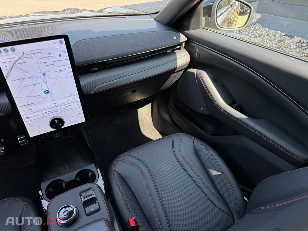 Ford Mustang Mach-E 72.6 kWh Premium AWD