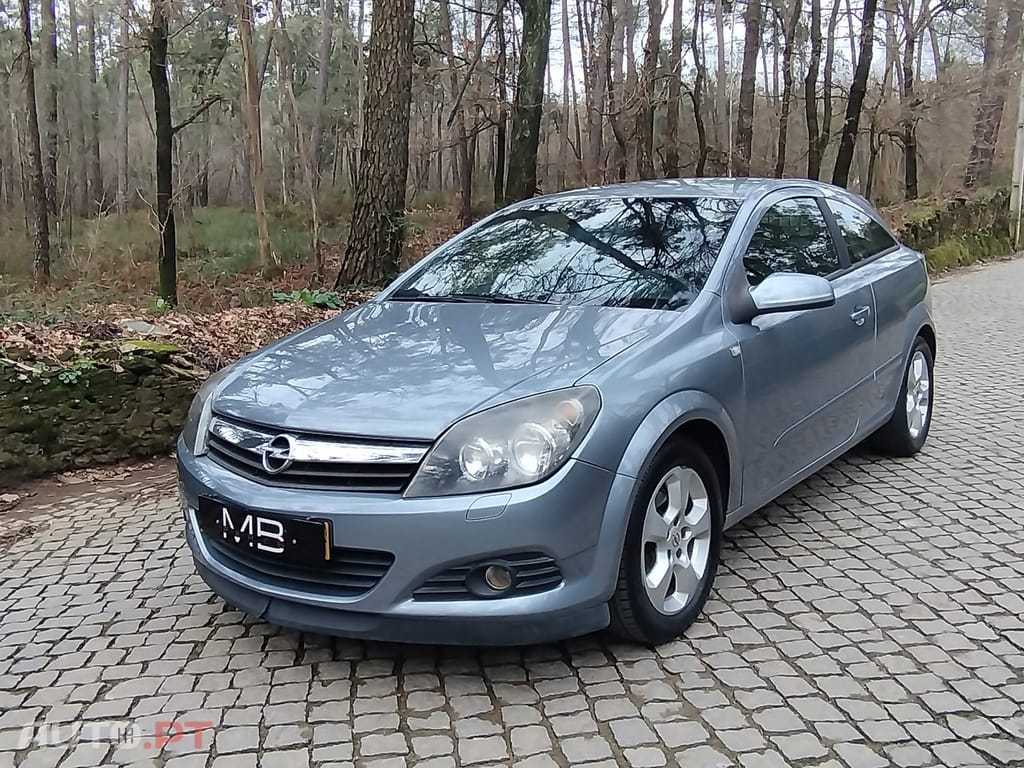 Opel Astra GTC 1.3 CDTi