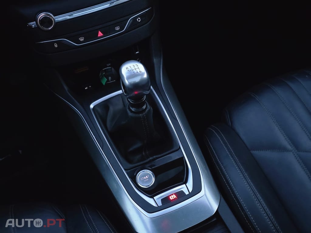 Peugeot 308 1.6 BlueHDi Allure J17