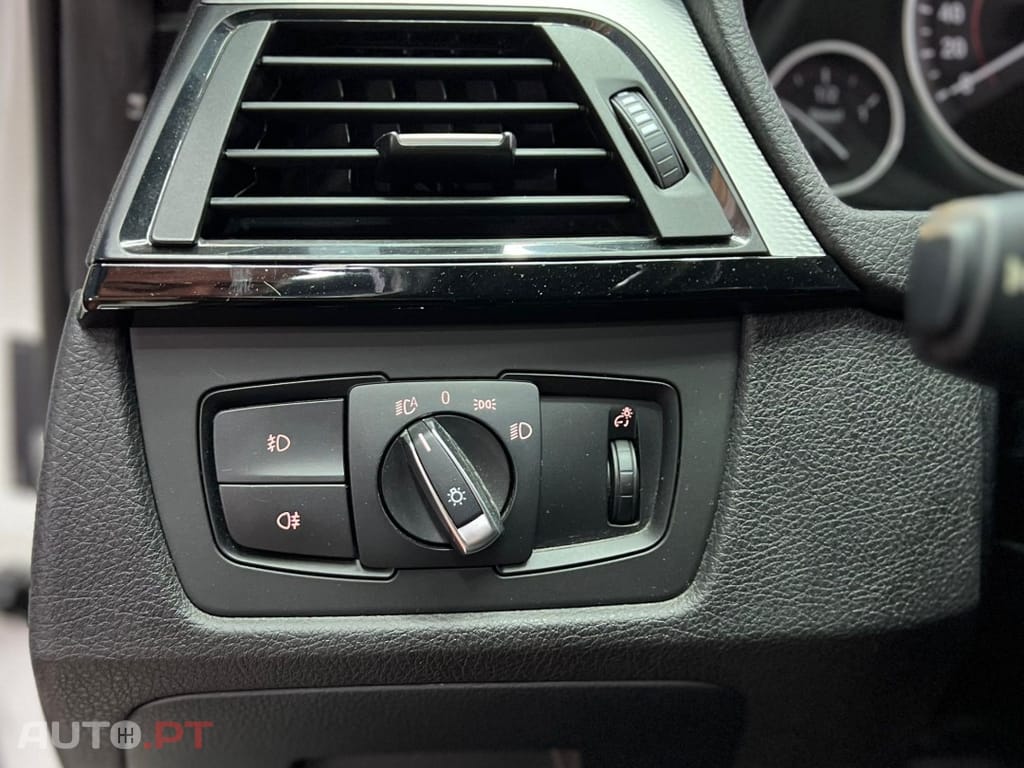 BMW 318 d Touring Pack M