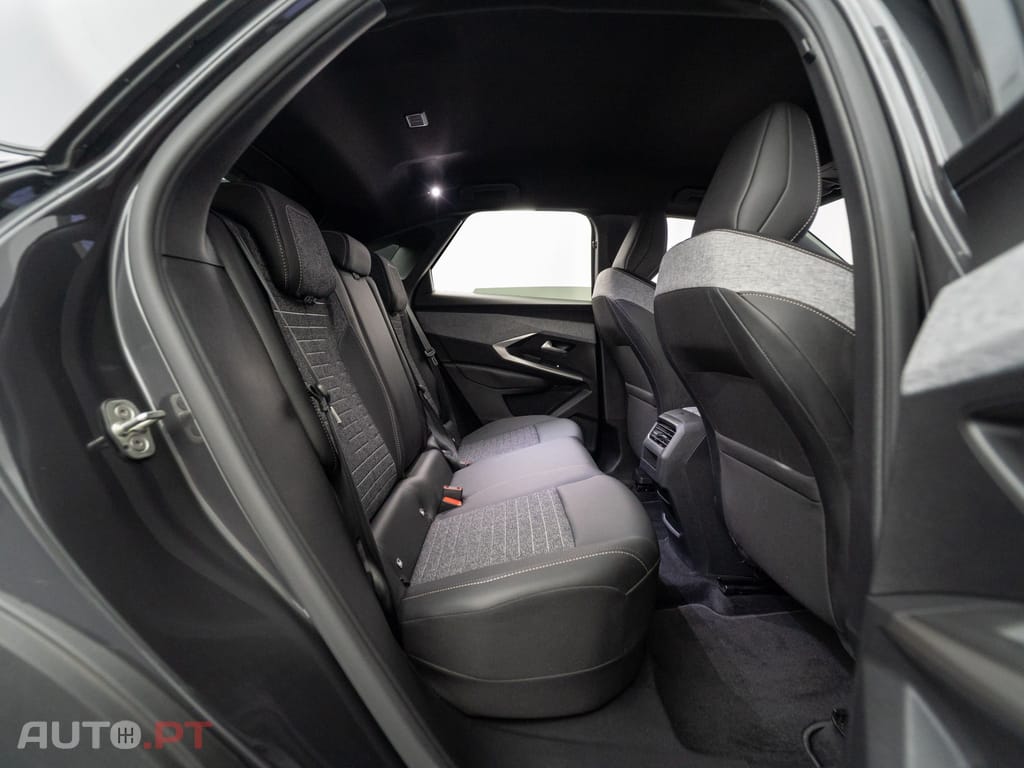 Peugeot 3008 1.2 Hybrid Allure e-DCS6