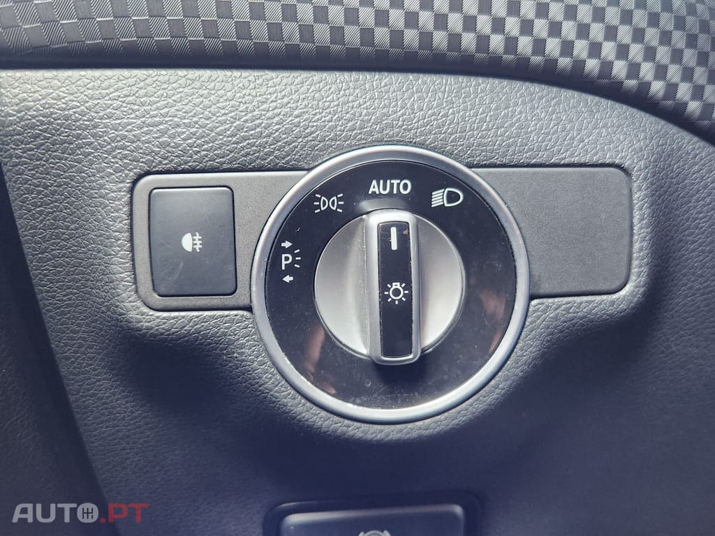 Mercedes-Benz A 180 d 7G-DCT AMG Line