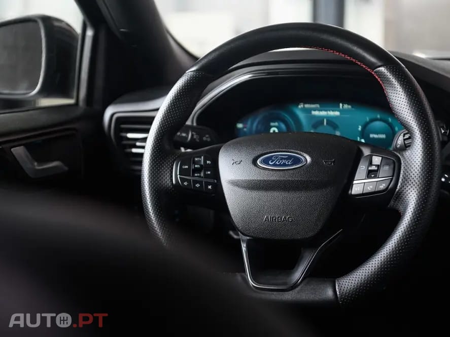 Ford Focus SW 1.0 EcoBoost ST-Line