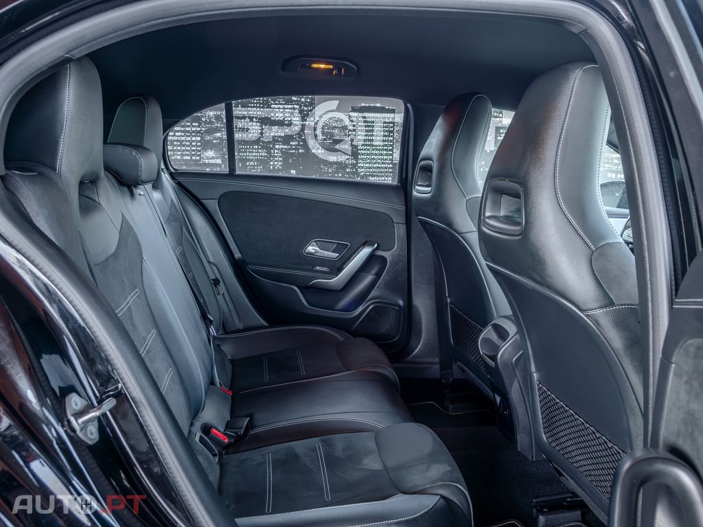 Mercedes-Benz A 250 e AMG Line