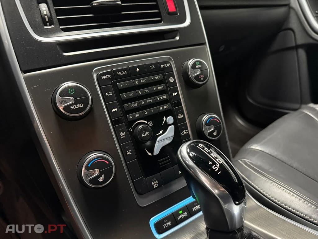 Volvo V60 D6 Plug-In-Hybrid AWD Geartronic Summum