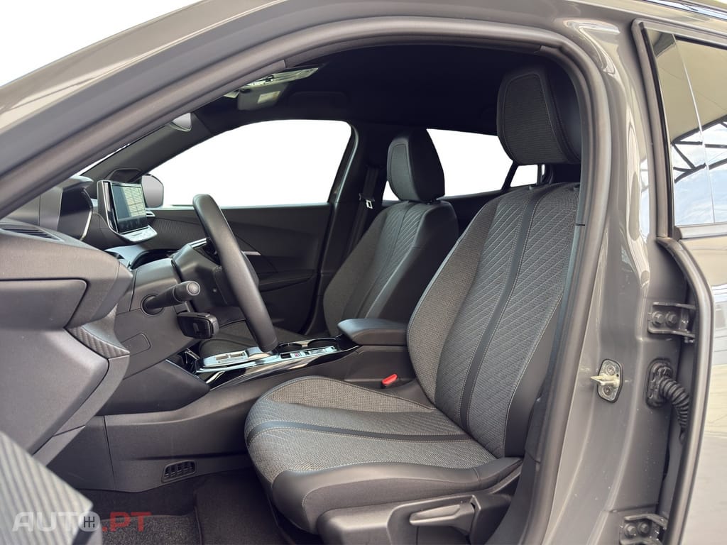 Peugeot E-2008 Allure