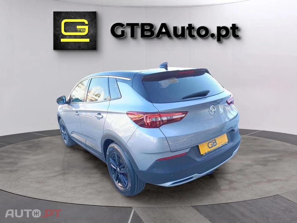 Opel Grandland (X) 1.2 Executive 