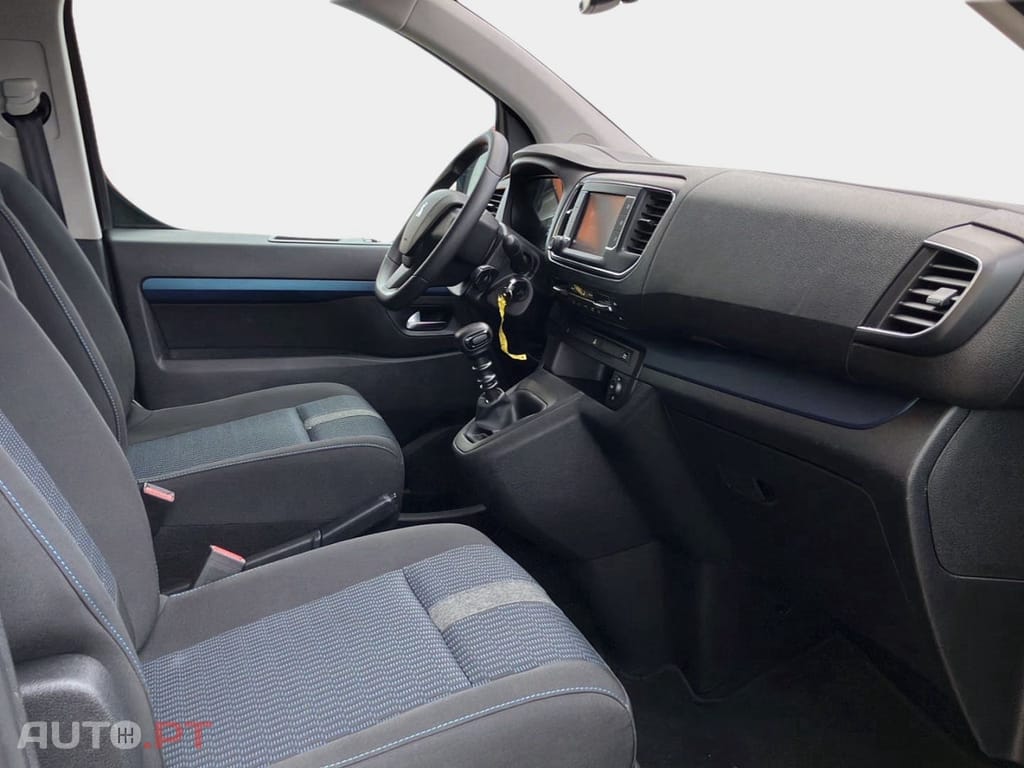 Peugeot Traveller 1.5 BlueHDi L2H1 Business Standard