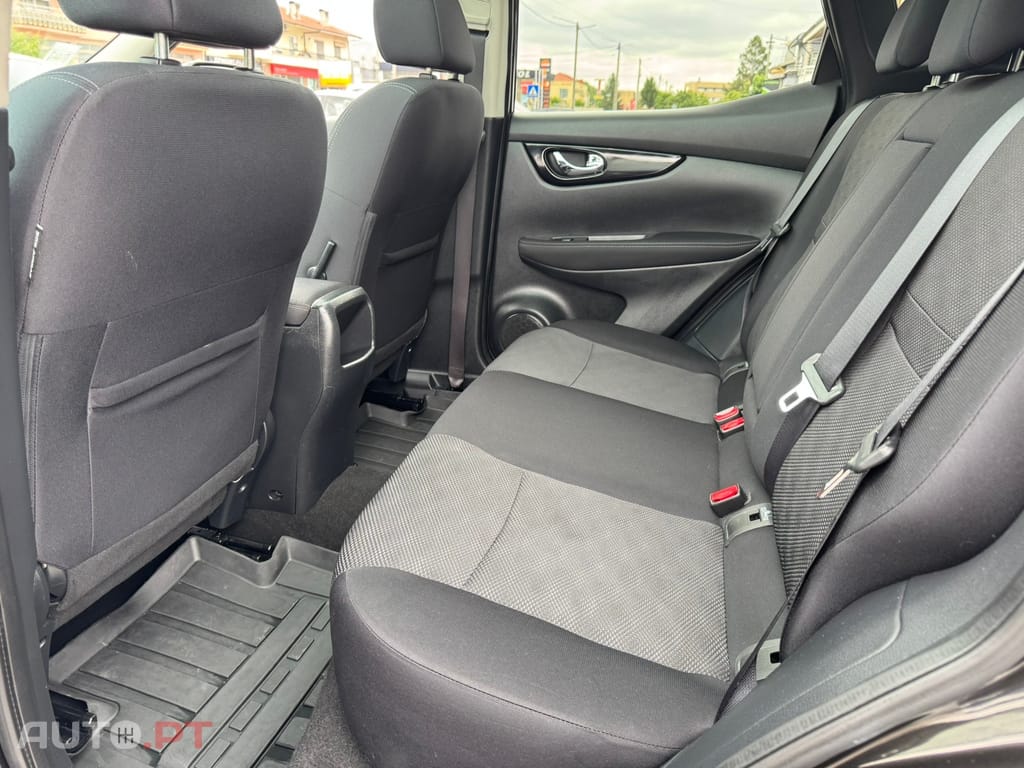 Nissan Qashqai 1.5 dCi N-Connecta 18