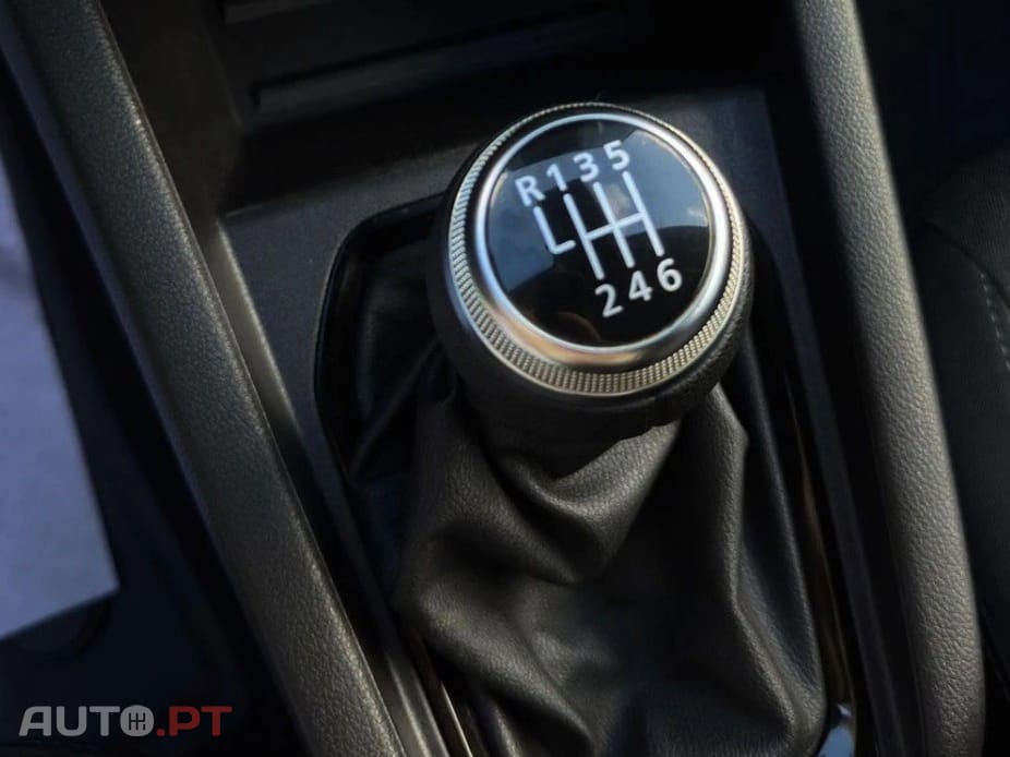 Renault Clio TCe 100 BUSINESS EDITION