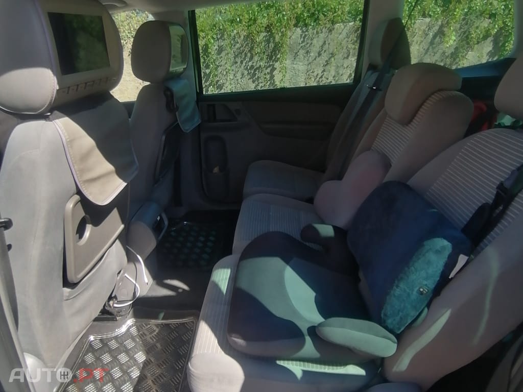 Seat Alhambra Style