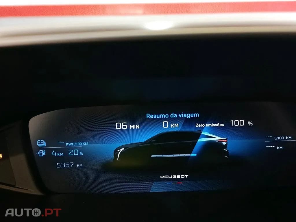 Peugeot 408 1.6 Hybrid Allure Pack e-EAT8