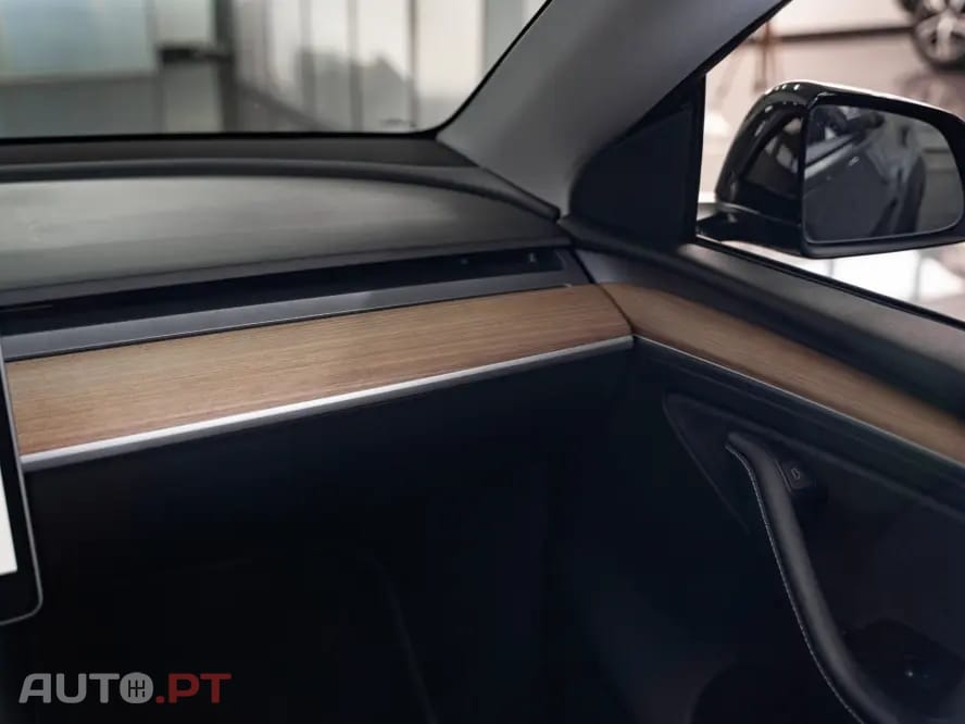 Tesla Model Y Long Range Dual Motor AWD