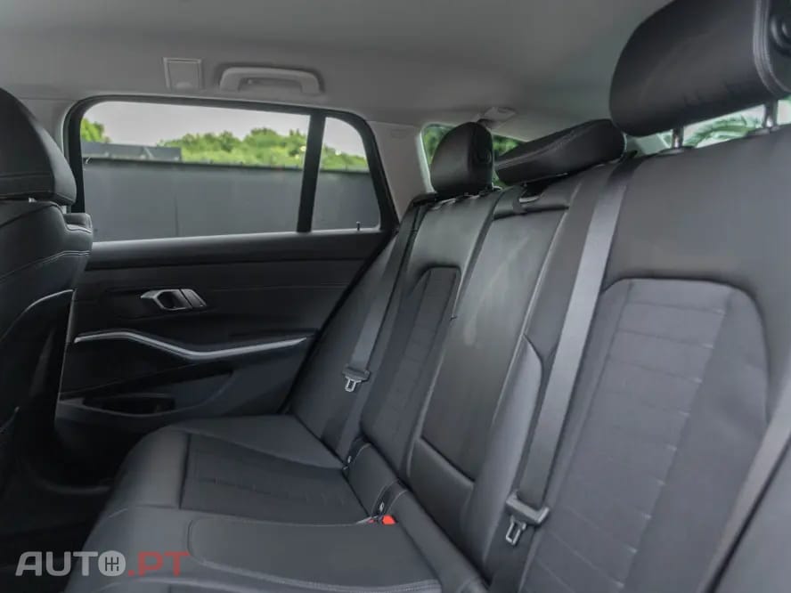 BMW 320 PACK M - LOOK M3