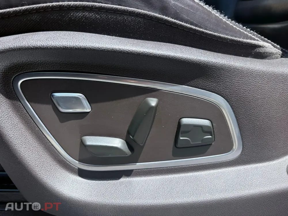 Renault Espace 1.6 dCi Initiale Paris EDC
